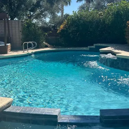 Las Vegas Luxury Villa - Only Mins From The Las Vegas Strip!!!